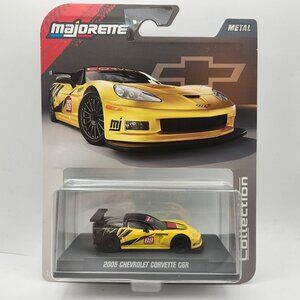 Majorette Collection 2005 Chevrolet Corvette C6R Yellow 1:64 With Acrylic Case